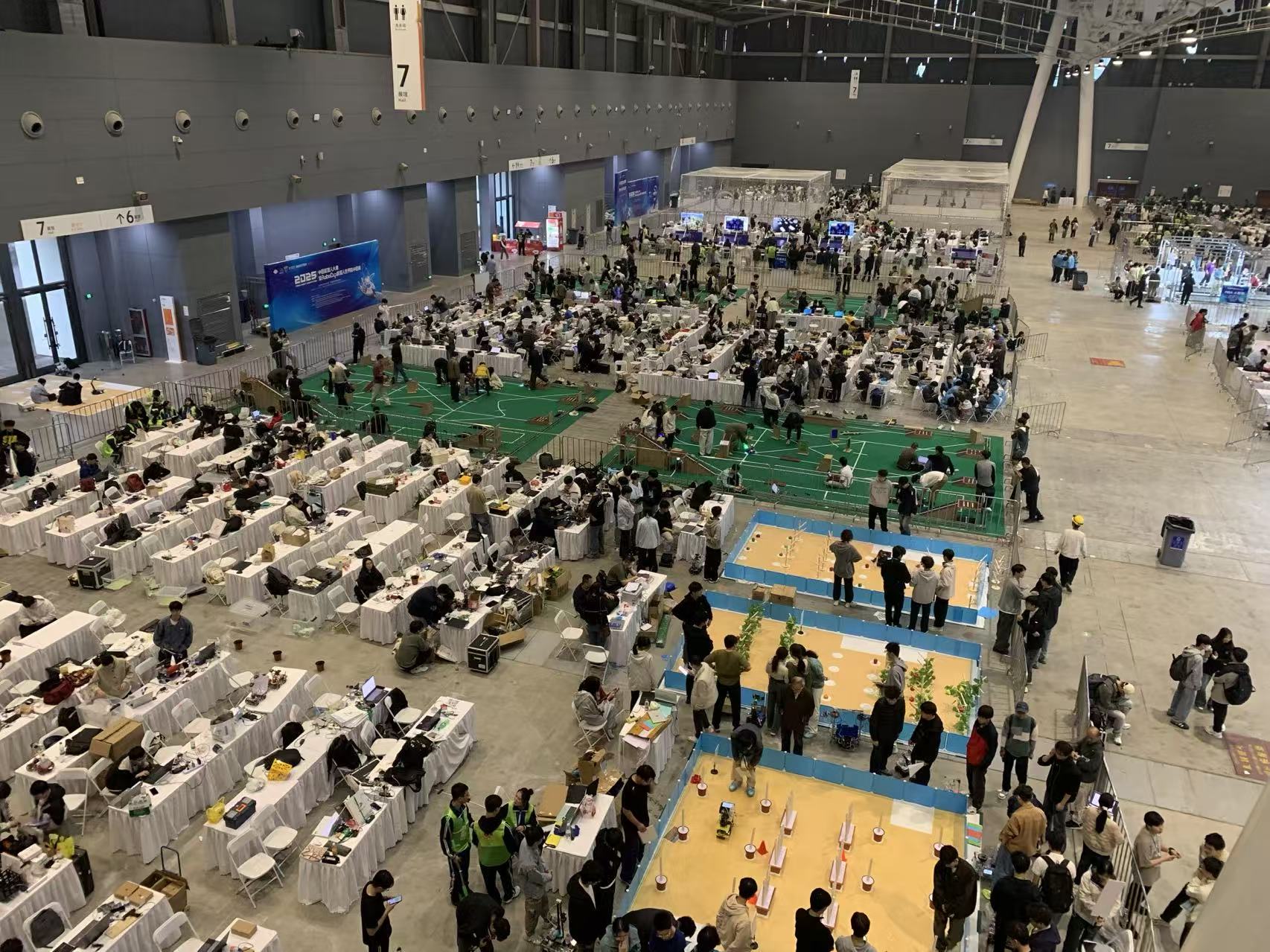 RoboCup2025总决赛 5